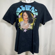 Selena Quintanilla P rez Queen of Cumbia Mineral Wash Black T-Shirt Men's MEDIUM