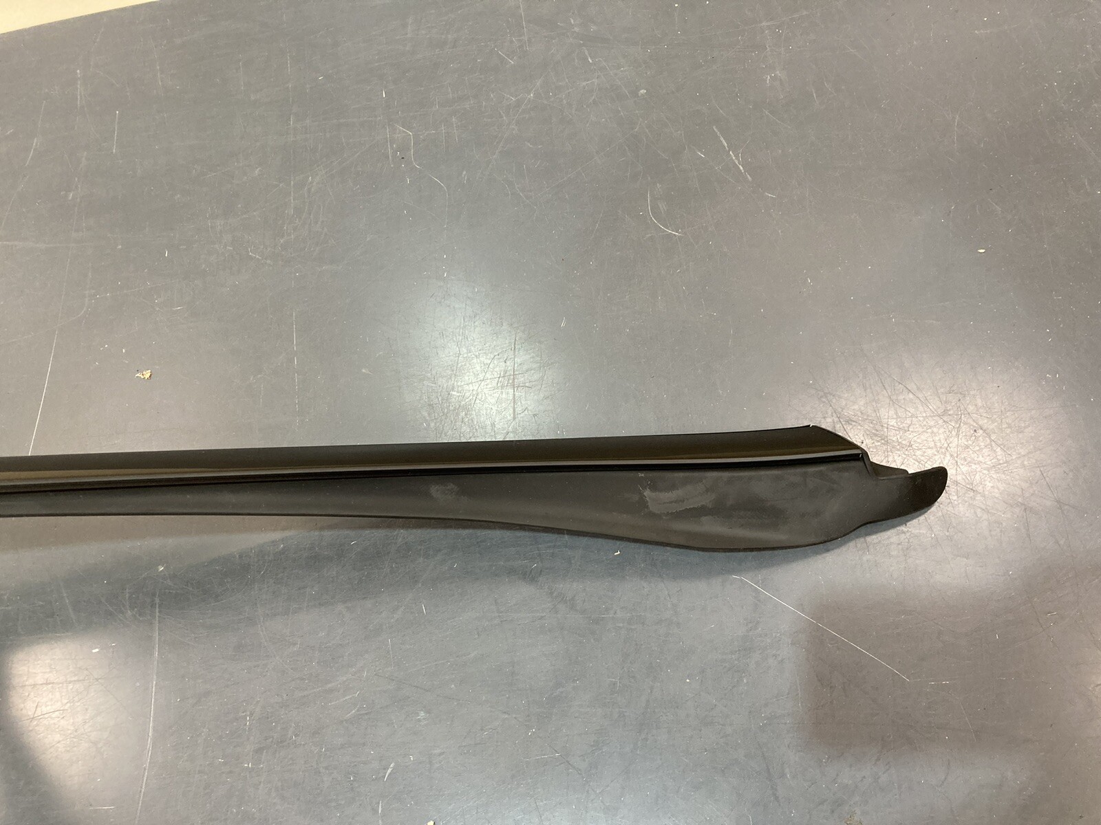 OEM Mercedes-Benz CLA C117 Roof Drip Left Water Deflector 