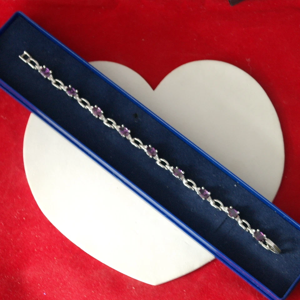 Hermosa pulsera Gp de oro blanco de 18 quilates con amatista y circonita 10,8 gr. 7" Inc. En caja Foto 3 de 4