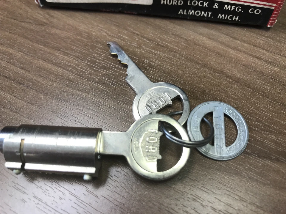 1940 年福特和林肯-泽菲尔后甲板手柄锁缸,全新无标签原始设备制造商,Hurd 40-902 — 第 3/4 张图片