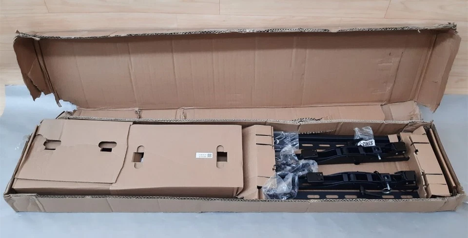 Montaje de pared inclinable universal Crimson T80A para pantallas de 46-90" - 300 lb Foto 2 de 4