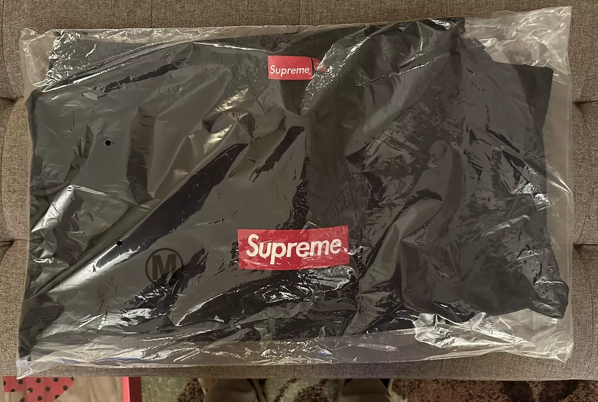 New Supreme Box Logo Crewneck Sweatshirt Size M Medium FW22 Sealed Crew Neck