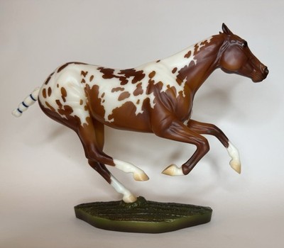 Breyer 2026 Buenos Aires Exotic Destinations Series 600 Made polo Pony pinto