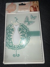 Sewn with Love Cut  Emboss Folder by Crafter's Companion Paper Craft 5x7 Card