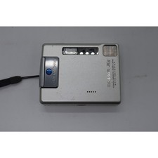 Konica Minolta DiMAGE Xg Digital Camera Silver 5.1-17.1mm Zoom Lens Compact