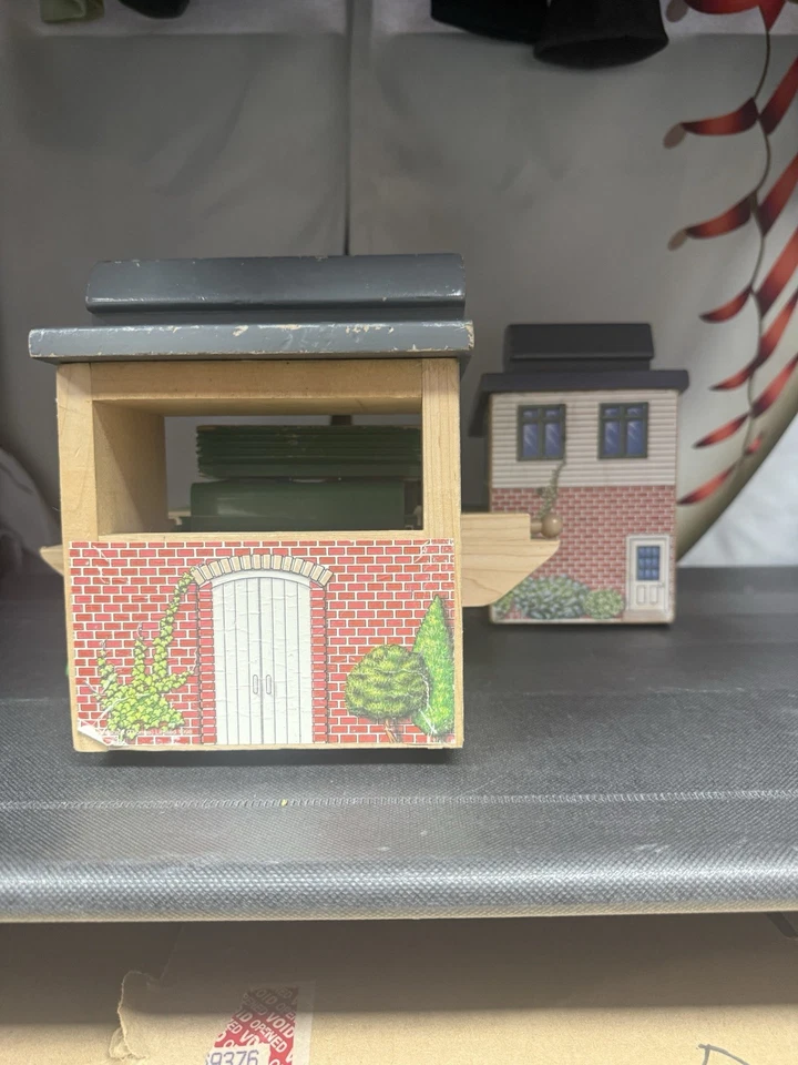 Thomas And Friend Ferrocarril de madera - Aserradero Sodor (raro) con depósito de vertido. Foto 3 de 4