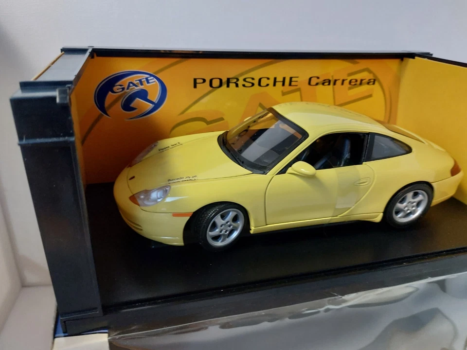 Puerta Porsche 996 cupé amarillo 1:18 en caja casi como nueva Foto 2 de 4