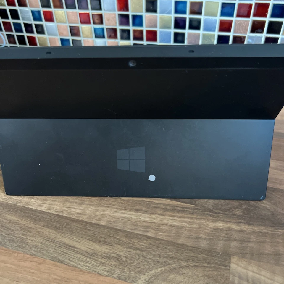 Microsoft Surface RT 32gb 1.3GHz 2GB Memory - Image 4 of 4