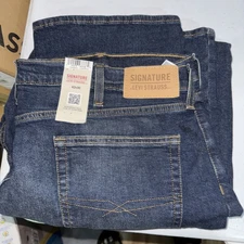 Signature By Levi Strauss& Co. Size 42x30 Super Flex Med Blue Wash Stretch Men’s