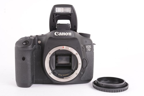 Canon EOS 7D 18.0 MP SC:19.9k Digital SLR Camera - Black (Body) #Z-10593 - Afbeelding 6 van 10