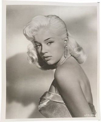 Diana Dors Leggy Cheesecake 8x10 Photo