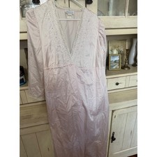 Barbizon Boutique Vintage Pink Satin Nightgown Lace Floral Embroidered Small