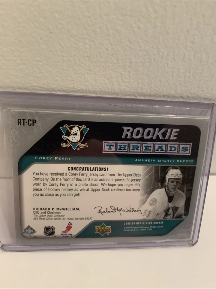 Corey Perry ROOKIE THREADS UPPER DECK SERIES 1 2005-06 #RT-CP - Image 2 of 4