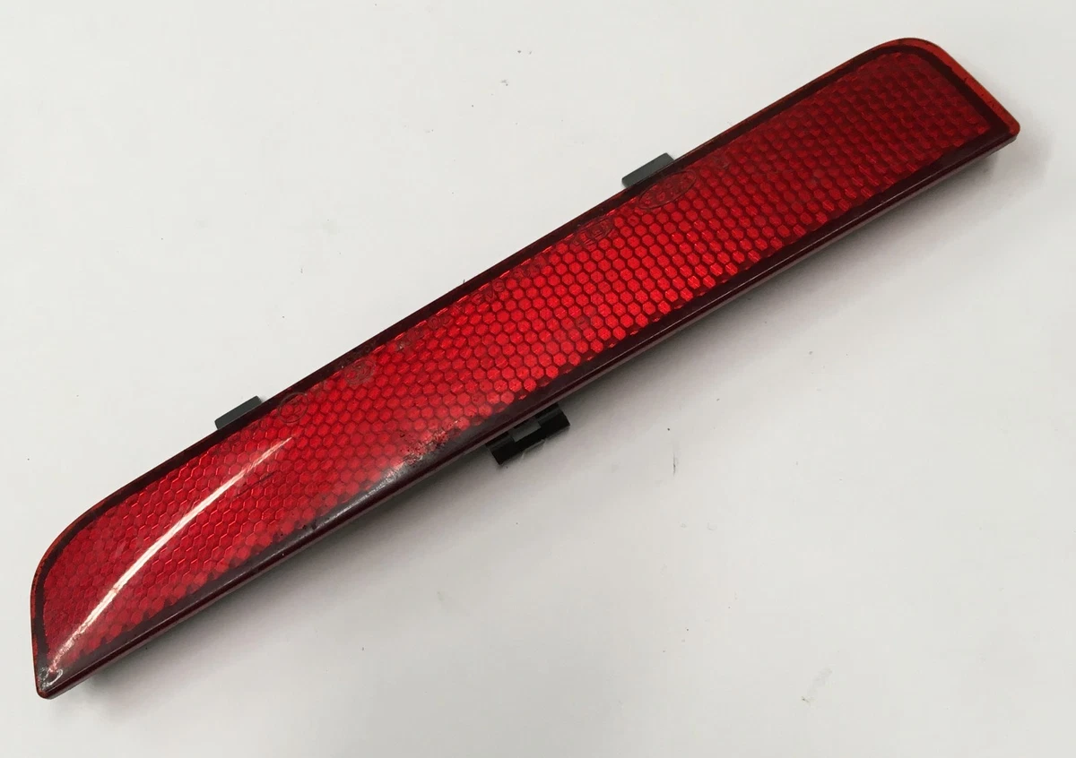 211-555R LENS, RED REAR ROUND REFLECTOR WITH BASE SEAL, BUS 1968-69