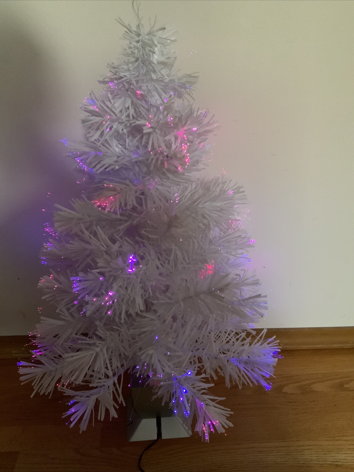 Christmas Tree 32 inch White Fiber Optic Tree Lighted Holiday Time New