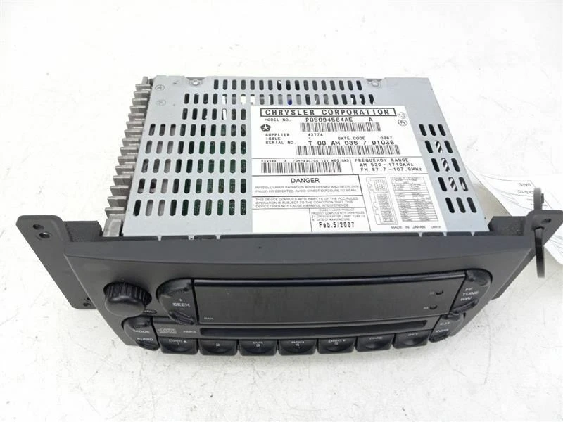 2004-2008 克莱斯勒太平洋音频收音机接收器 — 第 3/4 张图片