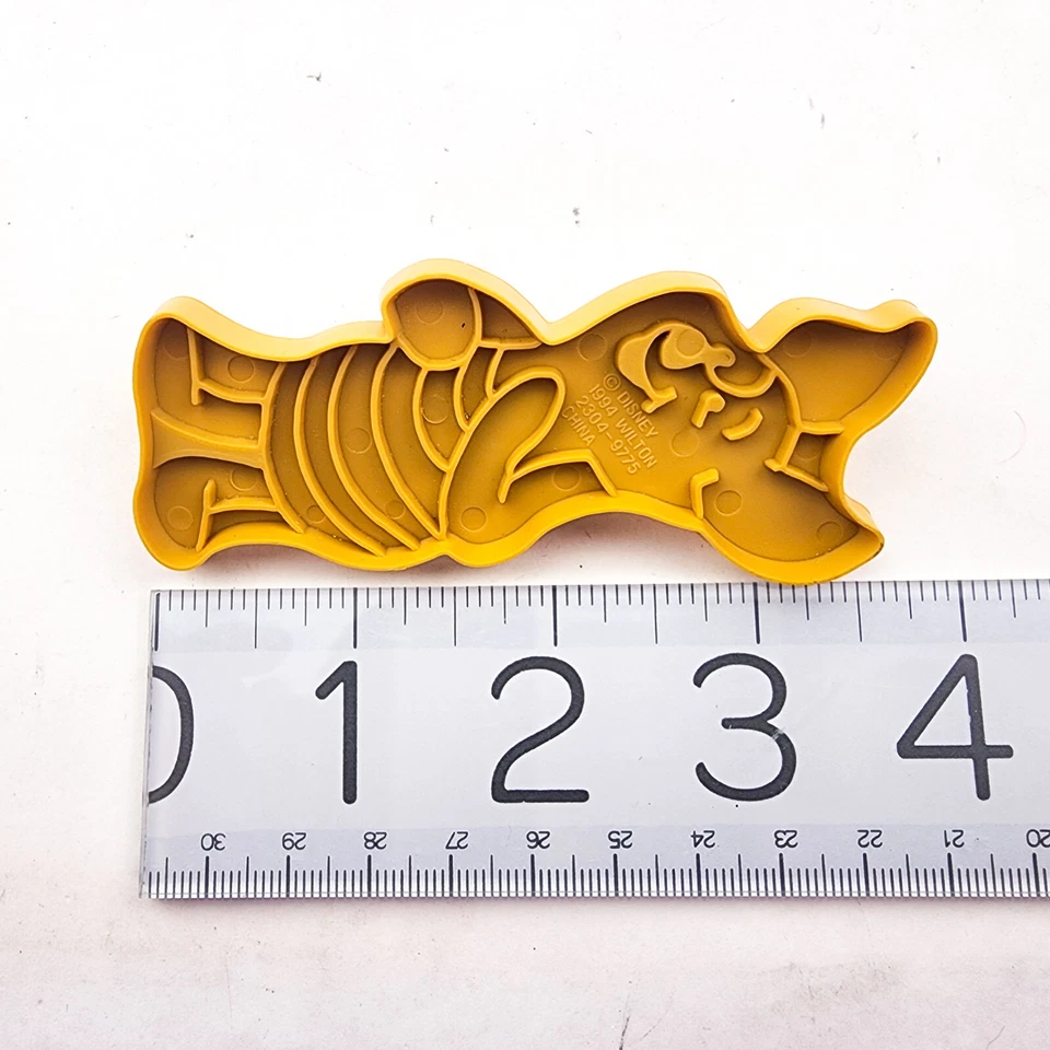 Juego de 3 cortadores de galletas vintage Wilton Dinsey Piglet Donald Duck & Goofy Foto 3 de 4