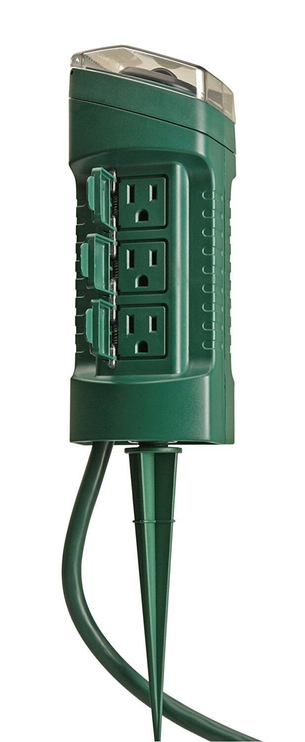 Woods - 13547WD - Outdoor Yard Stake with Photocell and Built-In Timer