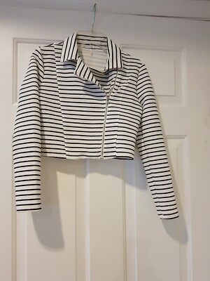 Girls  Blazer Black&white Long Sleeve No Size ( See Measurements Below)