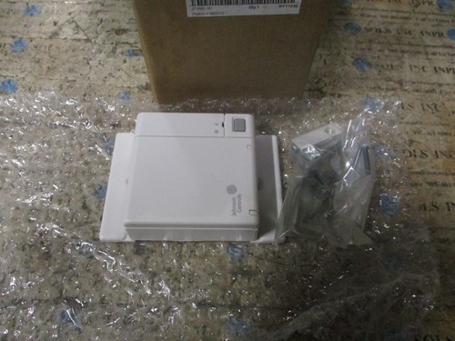 Johnson Control HE-67N2-0N00W Wall Mount Humidity Sensor 1K Nickel 0-100%RH*NEW* - Picture 2 of 6