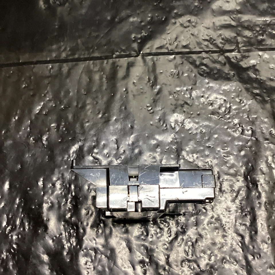 2012 - 2014 Journey Charger Chrysler 300 Telematic Control Module 05064986AJ - Image 4 of 4