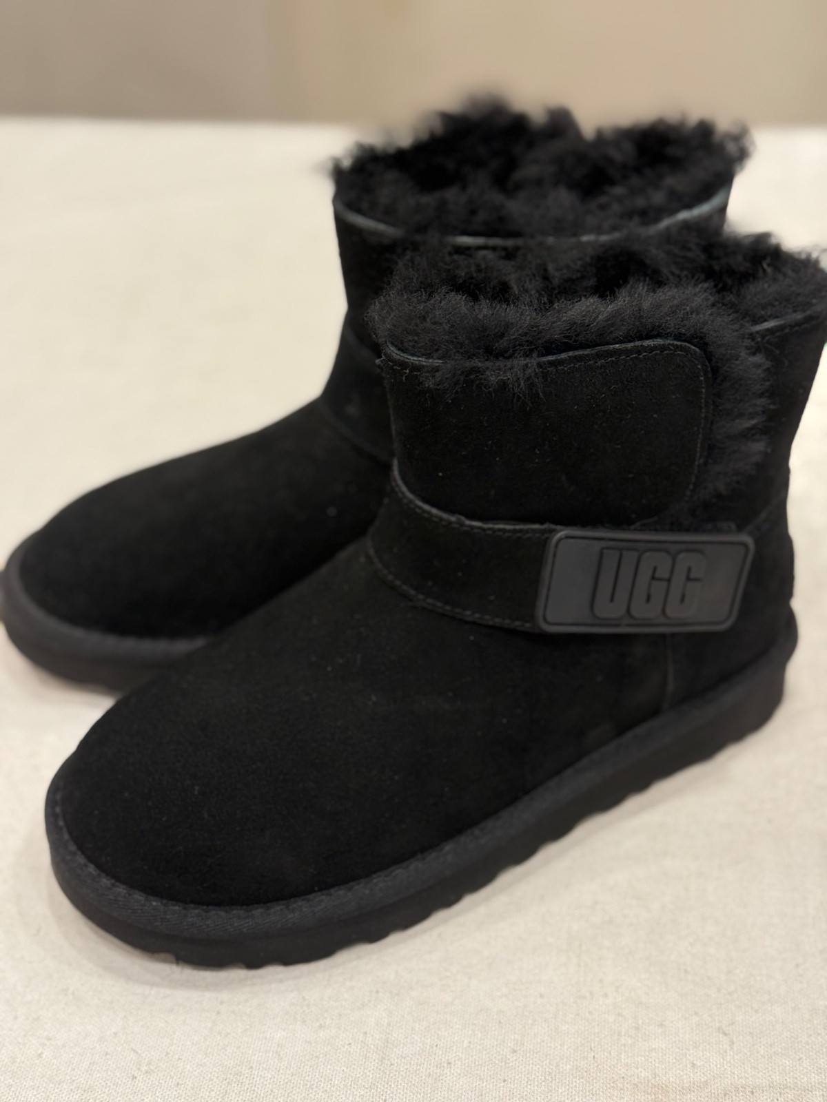 UGG Mini Bailey Graphic Logo Strap 1137073 Black Size 5 [New, Box Not Original ] image 5