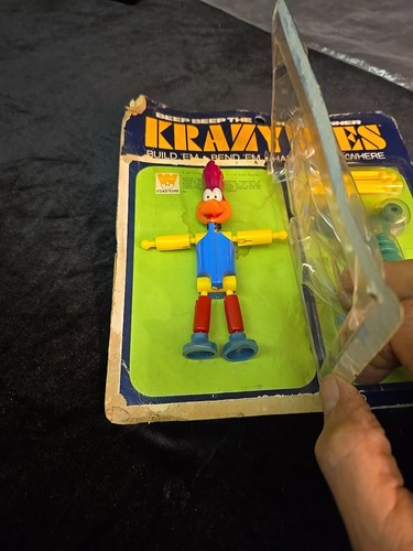 Road Runner 1969 Krazy Ikes Beep Beep Roadrunner Toy 19pc Set Vintage - Picture 8 of 8