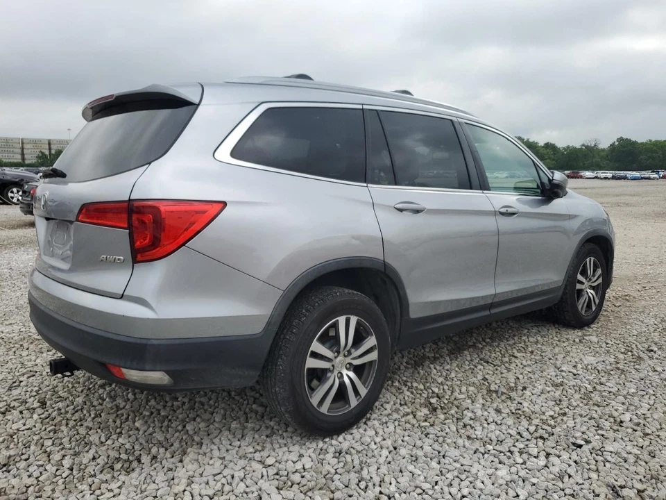 Guantera usada se adapta a: Honda Pilot Grade A 2016 Foto 4 de 4