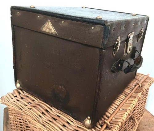 Antique Travelling Hat Box . Trunk Vintage Luggage. Steamer Trunk. hatbox - Picture 2 of 9