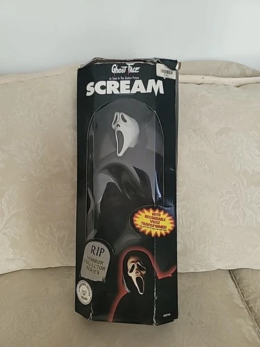 VINTAGE SCREAM GHOST FACE FIGURE RIP HORROR 18* DOLL WITH VOICE TRANSFORMER
