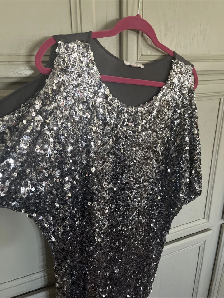 Túnica Romeo & Julieta Alta Costura Talla L Cuello Redondo Hombro Frío Lentejuelas Año Nuevo Foto 2 de 4