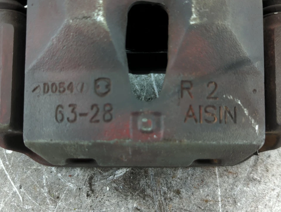 Pinza de freno derecha pasajero delantero Toyota Solara 2004-2008 RPLB0 Foto 2 de 4