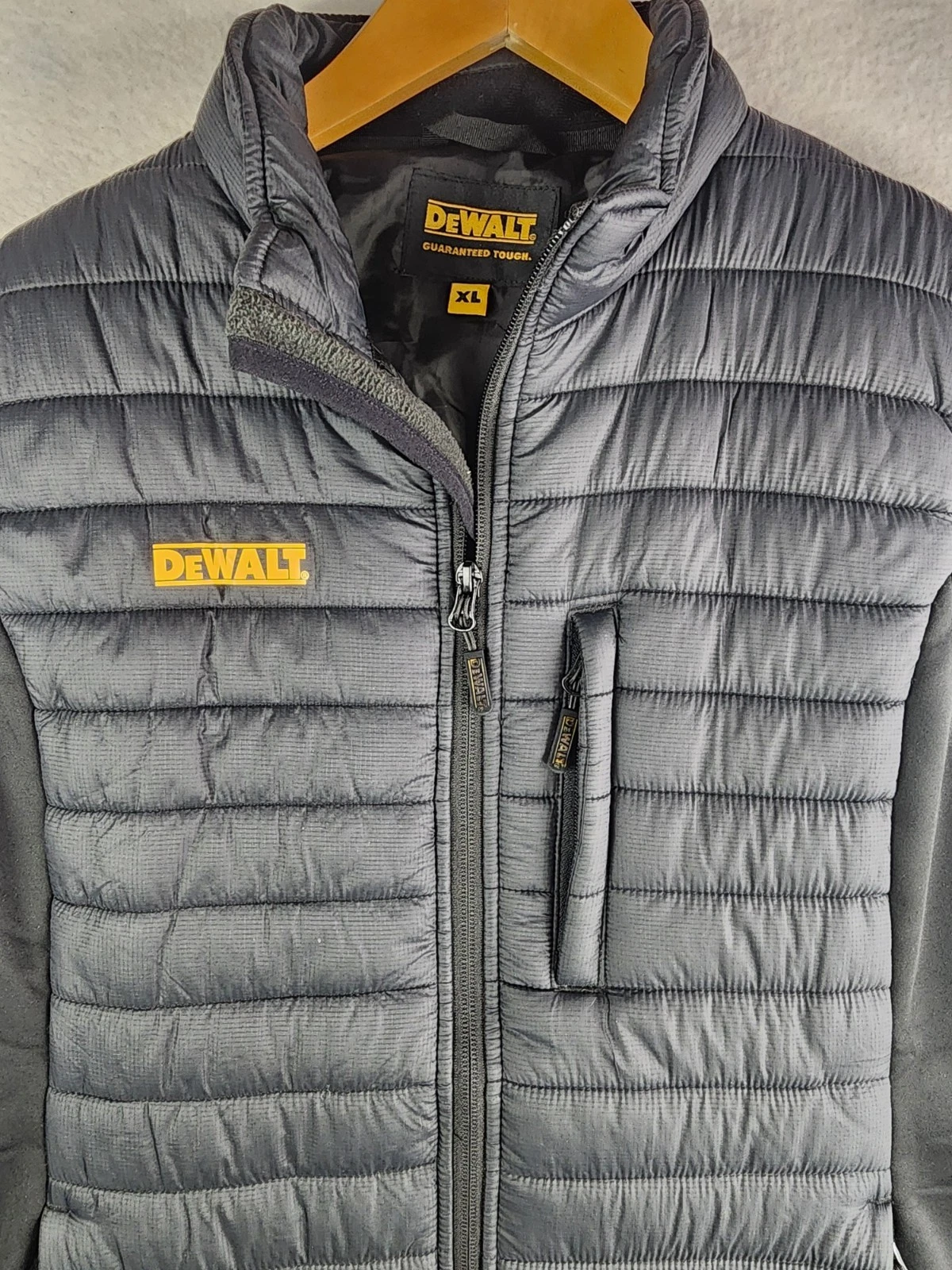 DeWALT Workwear Vest Mens Size XL Black Hybrid Nylon Stretch Full Zip Padded New
