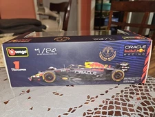 1:24 2023 Race Oracle RB19 (2023) with Helmet, Verstappen #1