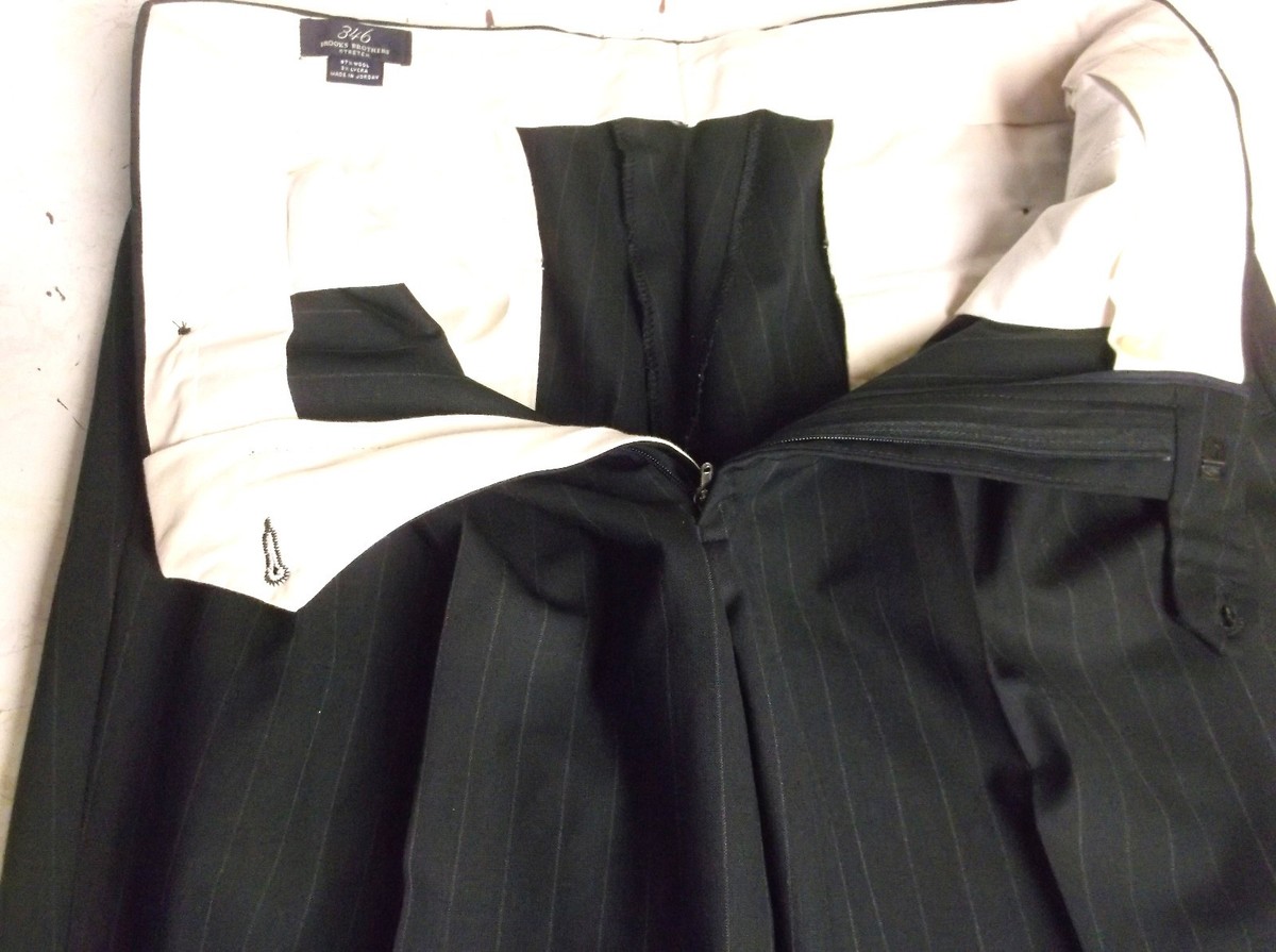 Brooks Brothers 346 navy Blue Striped 2Button 43M Pants 35