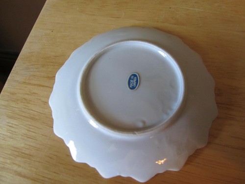 Vintage KINGS ISLAND EIFFEL TOWER Gold Rimmed Scalloped Edged Ashtray/Coin Dish - Picture 4 of 4