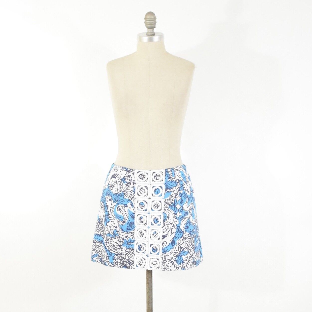 Lilly Pulitzer Skirt 2 Blue Floral Embroidered Ey… - image 1