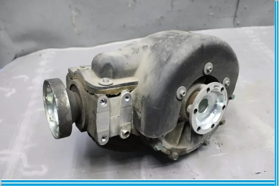 07-13 Maserati Quattroporte M139 Rear Differential Diff Axle Carrier OEM