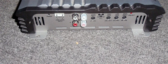 Amplificador de subwoofer 1D Lightning Audio LA-2100, respaldado por Rockford 400 vatios Foto 2 de 3