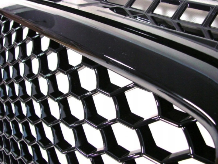 Calandre Audi A4 B7 de 2004 à 2007 : grille avant RS look noire
