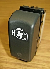 NEW GENUINE PACCAR OEM ENGINE FAN OVERRIDE ROCKER SWITCH    p/n - P27-1040-13