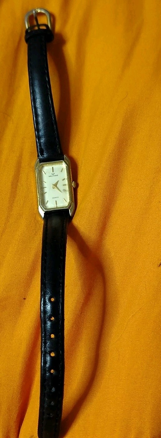 Vintage Waltham Gold Rectangular Thin Quartz Watc… - image 2