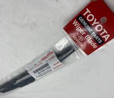 TOYOTA GENUINE PARTS 85212-YZZ15-TM WIPERBLADE, 400mm, U-HOOK TYPE CONNECTOR