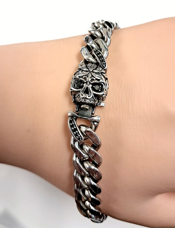 "Renaissance" Sterling & Diamond Cuban link bracelet Skull Clasp (8.5") 49.04GR