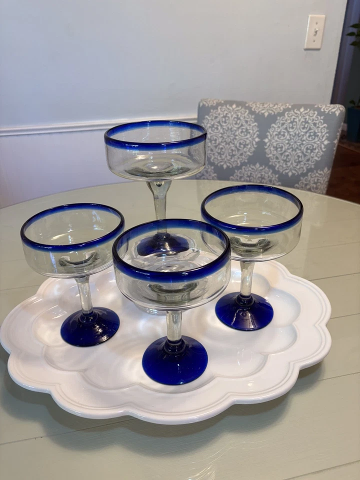 Juego de 4 vasos grandes de margarita de vidrio mexicano soplado a mano de 12 OZ con borde azul cobalto Foto 2 de 4