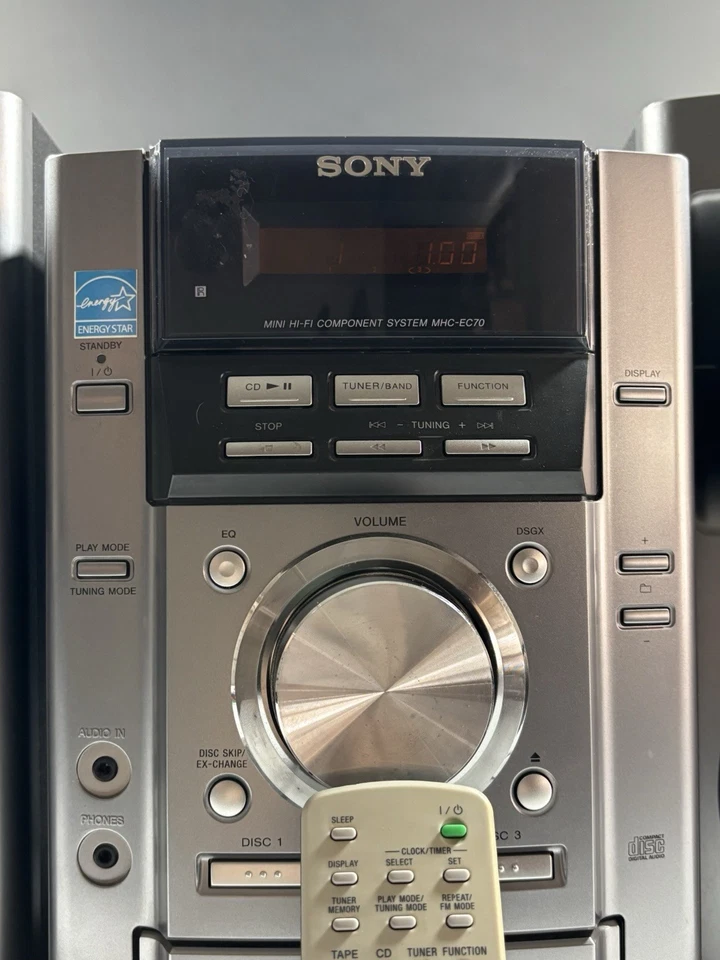Sony HCD-EC70 Stereo System Speakers 3-Disc CD Player & AM/FM in excellent shape - Image 3 of 4