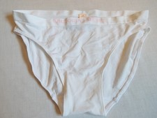 NWT Victoria's Secret Seamless Bikini Panty M VS White