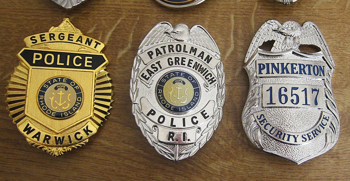 obsolete police badges, Convolut 6 x Abzeichen + 1 patch / Super Angebot !