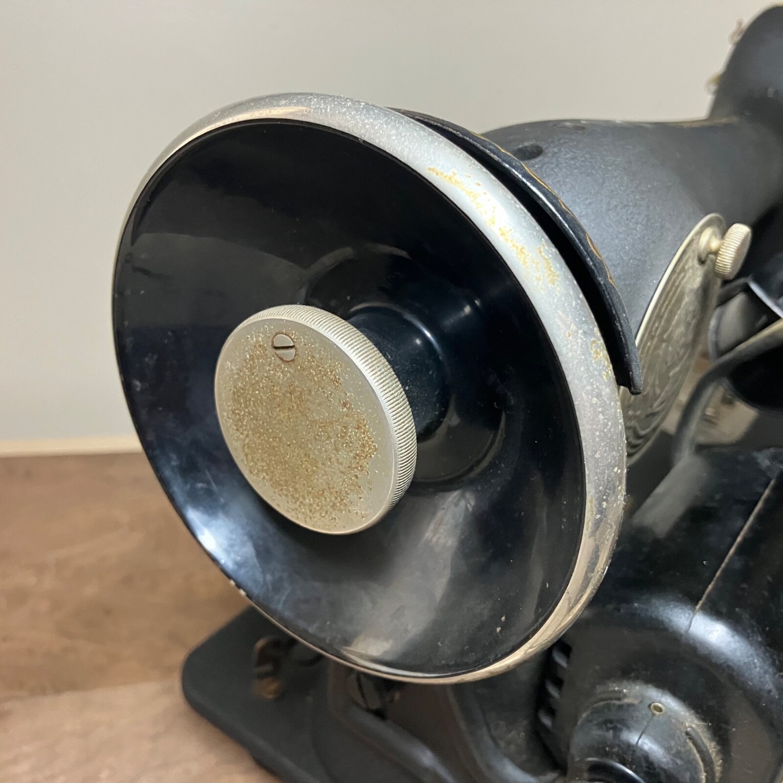 Vintage Singer Sewing Machine Head Model 6618 Godzilla WW2 1941 with