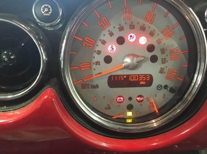 Sistema de monitoreo de presión de neumáticos usado (TPMS) modo de control se adapta a: Mini coo 2005 Foto 2 de 4